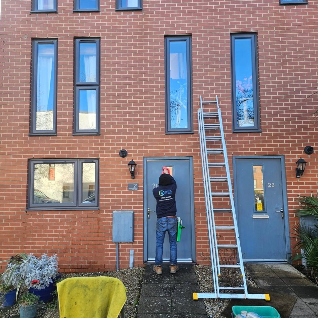 3 Story window cleaner in welwyn garden city